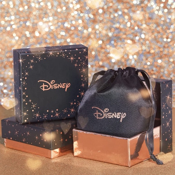 18k Disney Winnie the Pooh Earrings - Picture 6 of 6